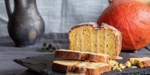 Beitragsbild des Blogbeitrags Kürbis Kokos Kuchen {zuckerfrei, glutenfrei}