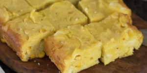 Beitragsbild des Blogbeitrags Taste of Paraguay: Sopa Paraguaya (Maisbrot mit Zwiebeln und Käse)