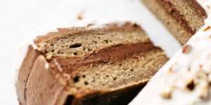 Beitragsbild des Blogbeitrags Easy Banana Cake with Nutella Frosting 