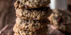 Beitragsbild des Blogbeitrags Oatmeal Raisin Chocolate Chip Cookies