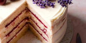 Beitragsbild des Blogbeitrags Fresh Cherry Cake Recipe From Scratch