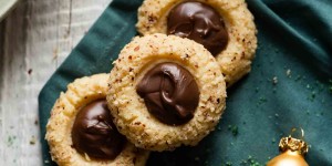Beitragsbild des Blogbeitrags Delicious Christmas Thumbprint Cookie Recipe