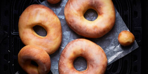Beitragsbild des Blogbeitrags Air Fryer Donuts 