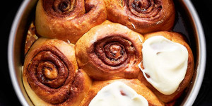 Beitragsbild des Blogbeitrags Air Fryer Cinnamon Rolls