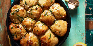 Beitragsbild des Blogbeitrags Air Fryer Garlic Bread