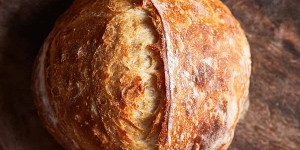 Beitragsbild des Blogbeitrags How to Make Sourdough Bread (Easiest Method)