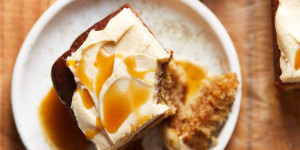 Beitragsbild des Blogbeitrags Apple Cakes: 15 Fall Baking Recipes to Try This Year