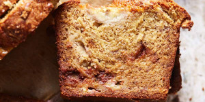 Beitragsbild des Blogbeitrags Sourdough Banana Bread Recipe (Made with Sourdough Starter Discard)