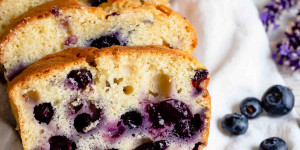 Beitragsbild des Blogbeitrags Easy Blueberry Bread (fresh or frozen blueberries)