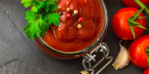 Beitragsbild des Blogbeitrags 11 Best Tomato Sauce Substitutes You Probably Already Have at Home 