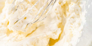 Beitragsbild des Blogbeitrags Best Vegan Heavy Cream Substitutes for Delicious Dishes 