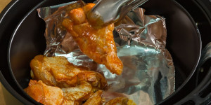 Beitragsbild des Blogbeitrags Can You Use Foil In An Air Fryer?