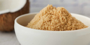 Beitragsbild des Blogbeitrags Best Coconut Sugar Substitutes for Healthier Recipes 