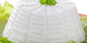 Beitragsbild des Blogbeitrags 12 Best Ricotta Salata Substitutes for Cheese-y Meals