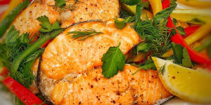 Beitragsbild des Blogbeitrags Juicy and Flavorful Air Fryer Salmon Steak Recipe