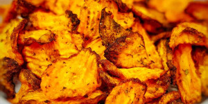 Beitragsbild des Blogbeitrags Crispy Air Fryer Carrot Chips Recipe 