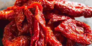 Beitragsbild des Blogbeitrags What Is the Best Substitute for Sun-Dried Tomatoes?