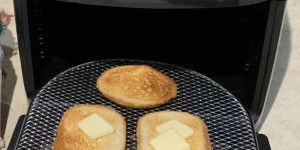 Beitragsbild des Blogbeitrags Can You Toast Bread in an Air Fryer?