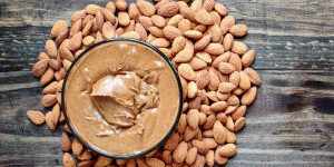 Beitragsbild des Blogbeitrags Healthy and Tasty Almond Butter Substitutes for Your Recipes