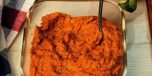 Beitragsbild des Blogbeitrags How to Roast Peppers in Air Fryer & Make Romesco Sauce 