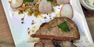 Beitragsbild des Blogbeitrags Air Fryer Marinated Tuna Steaks Recipe