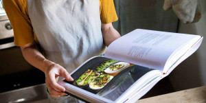 Beitragsbild des Blogbeitrags What is the Best Air Fryer Cookbook for Beginners? 