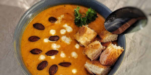 Beitragsbild des Blogbeitrags Air Fryer Pumpkin Cream Soup Recipe 