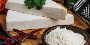 Beitragsbild des Blogbeitrags Cotija Cheese Substitute - Alternatives for Every Palate