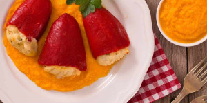 Beitragsbild des Blogbeitrags Best Piquillo Pepper Substitutes for Every Dish