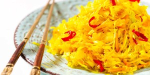 Beitragsbild des Blogbeitrags Pikanter Krautsalat wie beim Chinesen