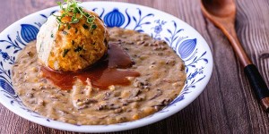 Beitragsbild des Blogbeitrags Ein Beuschel mit Semmelknödel ist ein wahrer Wirtshausklassiker