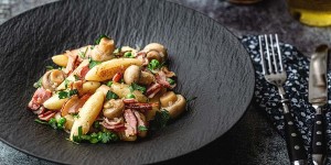 Beitragsbild des Blogbeitrags Die Schupfnudelpfanne mit Speck & Pilzen ist so lecker & im Nu fertig