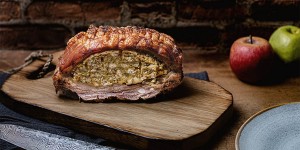 Beitragsbild des Blogbeitrags Gefüllter Schweinebauch ist Hauptspeise und Beilage in einem