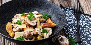 Beitragsbild des Blogbeitrags Schupfnudeln mit Champignons - schnell gemacht und sowas von Schmatz