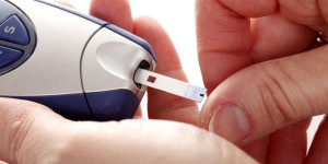 Beitragsbild des Blogbeitrags Gesunde Ernährung bei Diabetes: Tipps, Rezepte und Strategien zur Blutzuckerkontrolle 