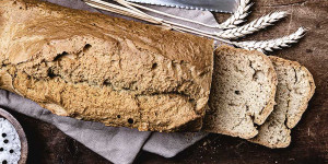 Beitragsbild des Blogbeitrags So hast du immer Brot zuhause, als ob es frisch vom Bäcker wäre