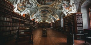 Beitragsbild des Blogbeitrags Eine Website für Bücherwürmer!