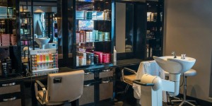 Beitragsbild des Blogbeitrags Haare und Friseur!