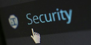 Beitragsbild des Blogbeitrags Wie dämlich kann man sein!? – Wenn Sicherheit zur Falle wird