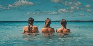 Beitragsbild des Blogbeitrags Selbstbräuner aus der Naturkosmetik