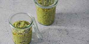 Beitragsbild des Blogbeitrags grünes Bio Spargelpesto