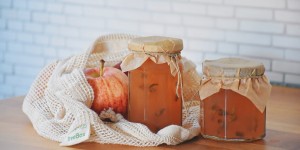 Beitragsbild des Blogbeitrags Bio Apfelgelee mit Zitronenmelisse & TreeBox*