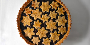 Beitragsbild des Blogbeitrags Linzer Sternen Torte 