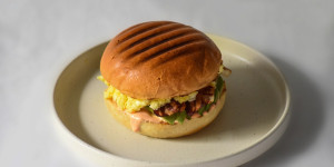 Beitragsbild des Blogbeitrags Brioche Frühstücksburger