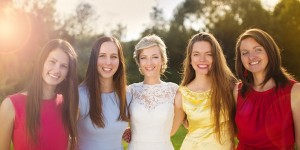 Beitragsbild des Blogbeitrags 3 Tipps zum perfekten Hochzeitsgast Outfit