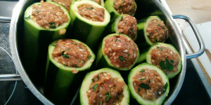 Beitragsbild des Blogbeitrags Gefüllte, supergute Zucchini ala Speedy Gonzales