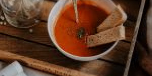 Beitragsbild des Blogbeitrags Rezept: Tomatensuppe aus frischen Tomaten 