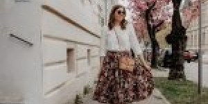 Beitragsbild des Blogbeitrags Spring Outfit: Blumenrock von Marie Zelie und Spitzenbluse