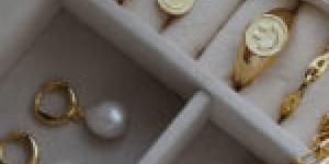 Beitragsbild des Blogbeitrags XENOX – moderner und zeitloser Schmuck aus Österreich