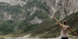 Beitragsbild des Blogbeitrags Wanderung zum hinteren Gosausee